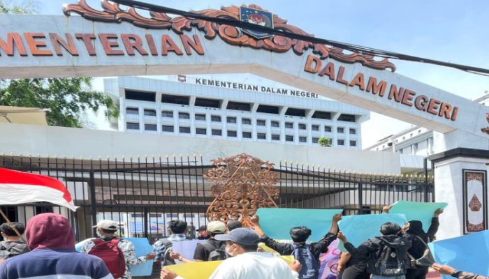 Kedua Kalinya Demonstran Adukan PJ Raden Gani Muhammad di Kemendagri Terkait Kebijakan Gaduhnya