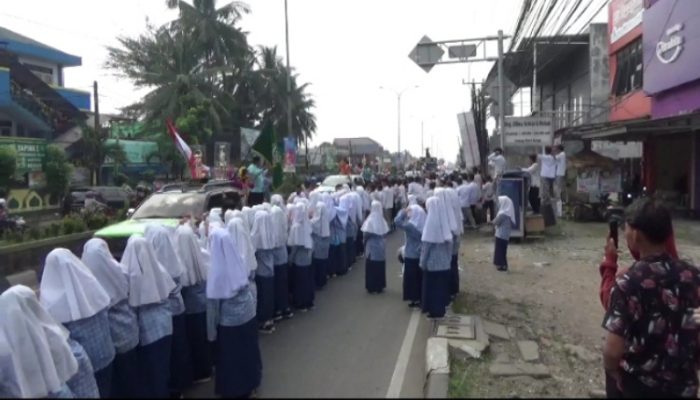 Raih Juara Umum MTQ, Pemkab Bekasi Arak Trofi Kemenangan