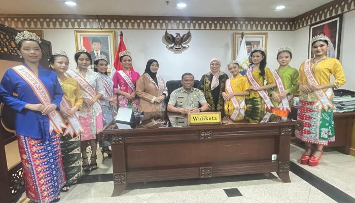 Walikota dan Polres Jakarta Selatan Beri Dukungan Untuk 13 Puteri Anak dan Puteri Remaja Indonesia