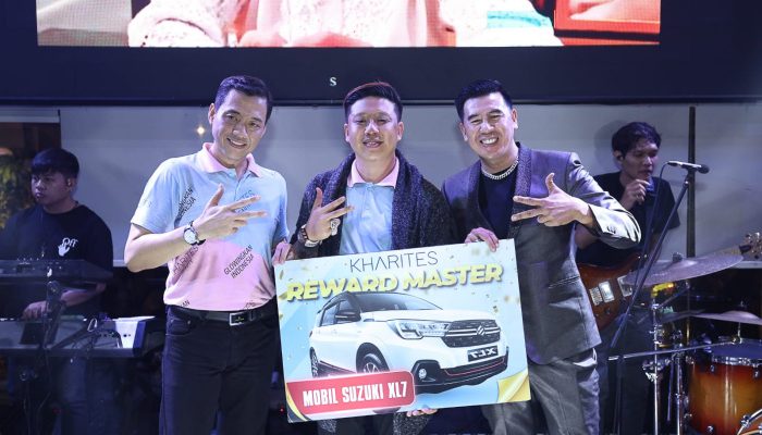 Heboh, Rey Utami Bagi- Bagi Puluhan Mobil Bagi Mitra Bisnis Skincarenya