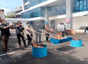 Kejari Kota Bekasi Musnahkan Barang Bukti Hasil Perkara Yang Sudah Inkrah