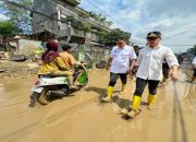 Terima Bantuan Banjir, Wali Kota Bekasi Data Korban Sesuai Kriteria