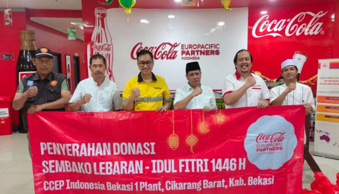Sambut Hari Raya Idul Fitri 1446 H, Coca Cola Bagikan Bantuan Bagi Ribuan Warga Sekitar Pabrik