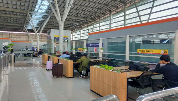 Penumpang di Stasiun Bekasi Melonjak Signifikan Selama Masa Angkutan Lebaran 1446H