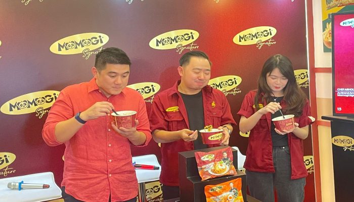 Suka Konsumsi Mie Instan, Chef Arnold Didapuk Menjadi Brand Ambasador Mie Instan