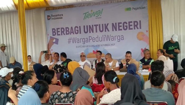 PT Pegadaian Bagikan 1000 Paket Bansos Bagi Warga Pemulung Bantar Gebang bersama 98 Resolution Network