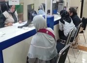 Sosialisasi Minim, Ratusan Ribu Warga Penerima PBI Kota Bekasi Dihapus sebagai Peserta BPJS Panik Antri Verifikasi