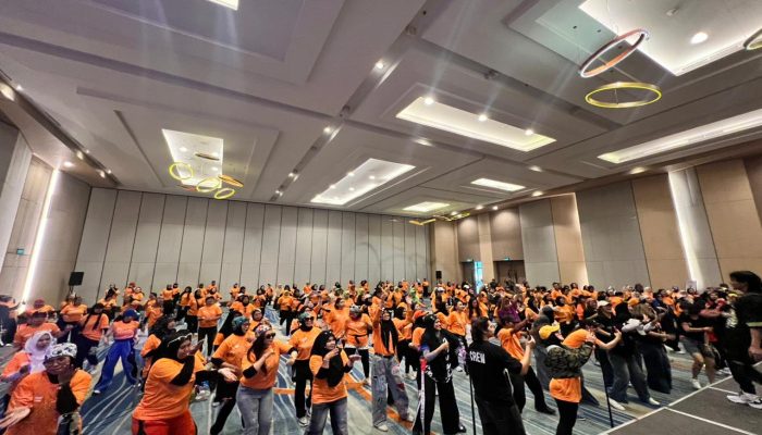 Sold Out! Zumba Party HARRIS Hotel & Convention Bekasi Sukses Ajak 300+ Peserta Wujudkan Gaya Hidup “Living in Balance”