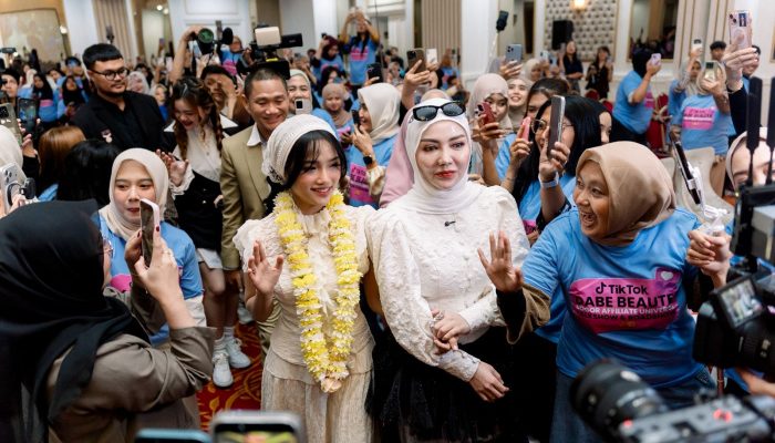 Bella Shofie Berdayakan Emak-Emak di Workshop with Dabe Beaute