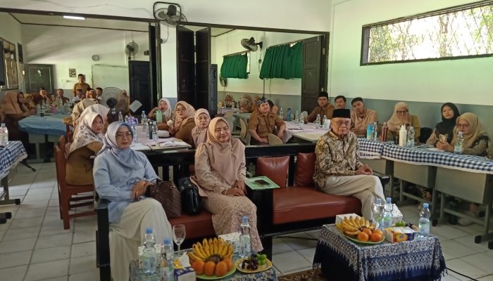 YPI Sunan Bonang Bekali Guru Pedoman Nilai Kebangsaan dan Pancasila