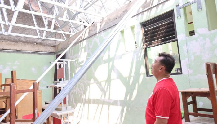 Tinjau Perbaikan Ruang Kelas SDN 05 Bojong Menteng, Wawali Harris BobihoeTak Ingin Dikerjakan Asal Asalan