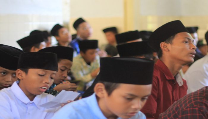 Menag Gagas ASN Pakai Sarung dan Peci Sekali Seminggu