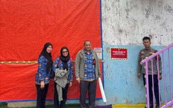 26 Objek Pajak di Kecamatan Kembangan Dipasang Stiker Penunggak